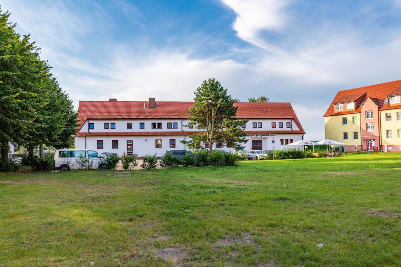 פנמינדה Hotel Und Restaurant "Zur Zwiebel" מראה חיצוני תמונה