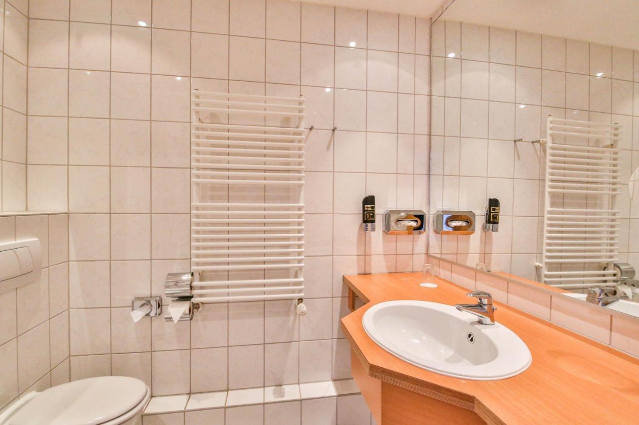 פנמינדה Hotel Und Restaurant "Zur Zwiebel" מראה חיצוני תמונה