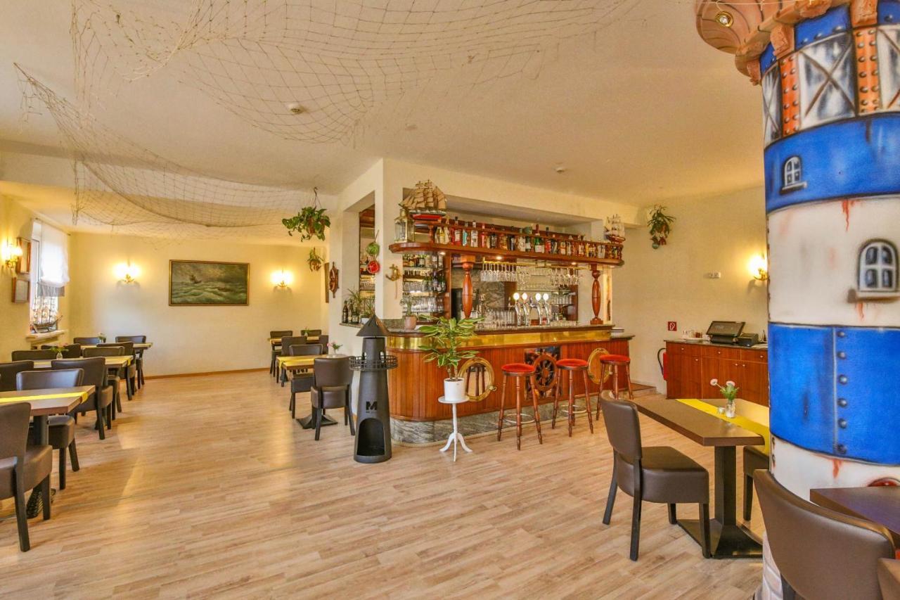 פנמינדה Hotel Und Restaurant "Zur Zwiebel" מראה חיצוני תמונה