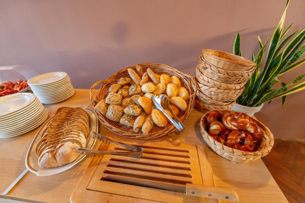 פנמינדה Hotel Und Restaurant "Zur Zwiebel" מראה חיצוני תמונה