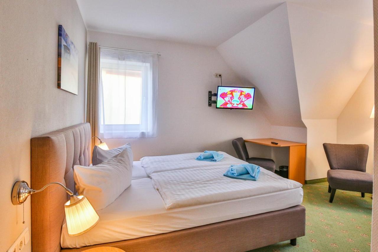 פנמינדה Hotel Und Restaurant "Zur Zwiebel" מראה חיצוני תמונה