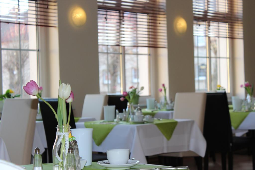 פנמינדה Hotel Und Restaurant "Zur Zwiebel" מראה חיצוני תמונה