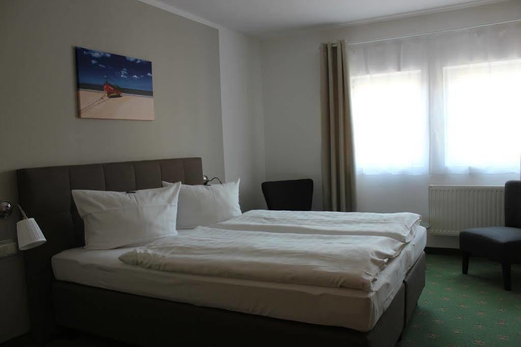 פנמינדה Hotel Und Restaurant "Zur Zwiebel" מראה חיצוני תמונה
